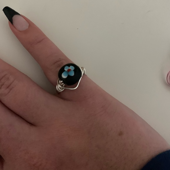 silver wire ring - Picture 2 of 3